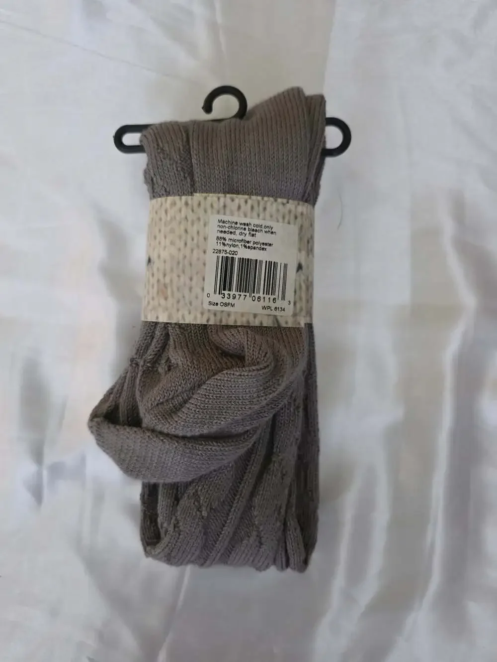 NWT Muk Luks Knee High Socks Size OSFM Gray Cable Knit Boot Socks